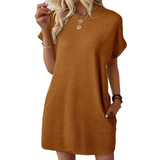 SOPHIA – ONGEDWONGEN CHIQUE T-SHIRT JURK