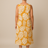 Hadewych™ | ELEGANTE MOUWLOZE JURK MET BLADPRINT